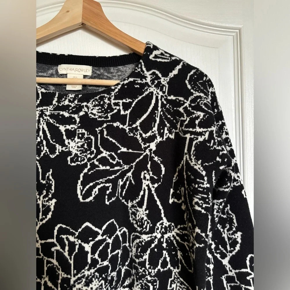 CYNTHIA ROWLEY Sweater - Picture 2 of 5